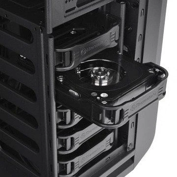 Thermaltake Chaser A71, Acrylfenster