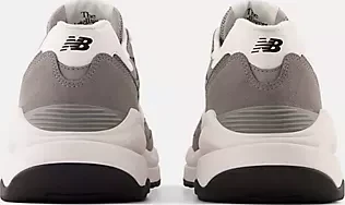 New Balance 5740 castle rock/sea salt (Herren)