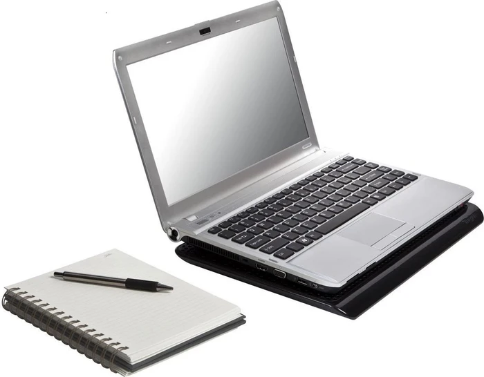 Targus Ultraslim Laptop Chill Mat, Notebook-Stand/Notebook-Kühler bis 16"