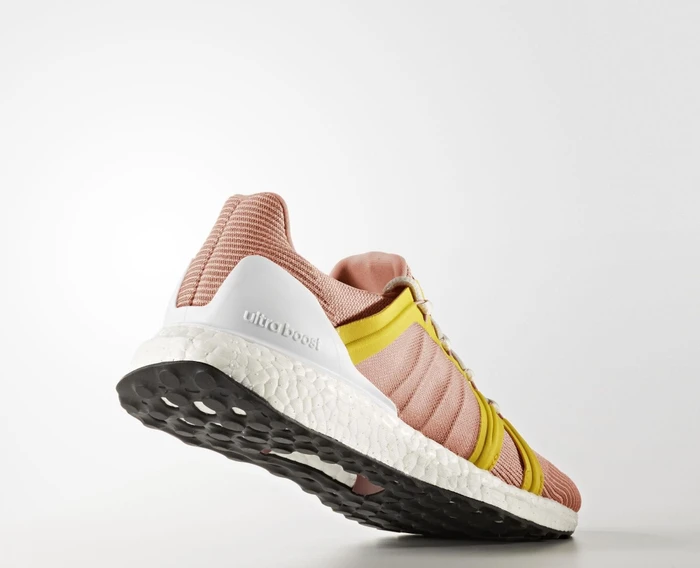 adidas Ultraboost apricot rose/pearl rose/super yellow (Damen)