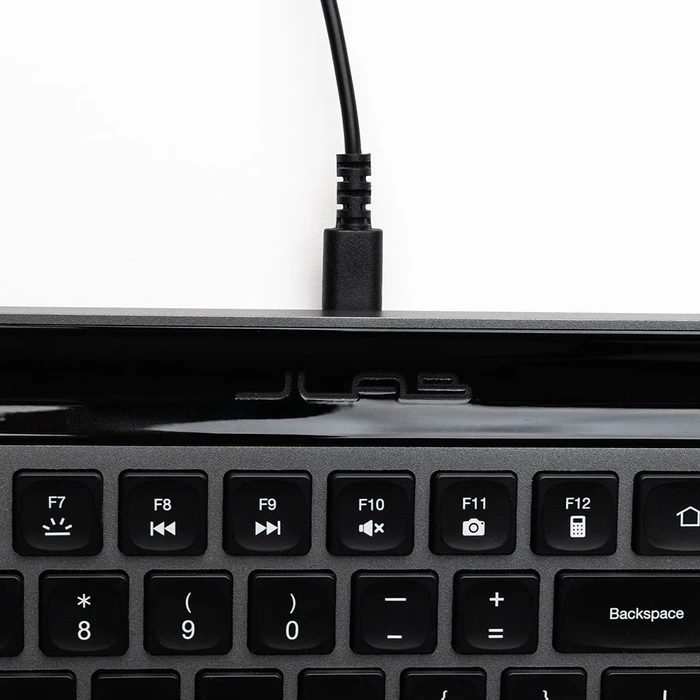 JLab Epic Wireless Keyboard, schwarz, LEDs weiß, USB/Bluetooth, DE