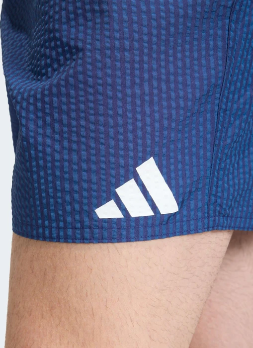 adidas Seersucker Gestreift 5 Zoll Badeshorts dusky petrol/dark blue (Herren)