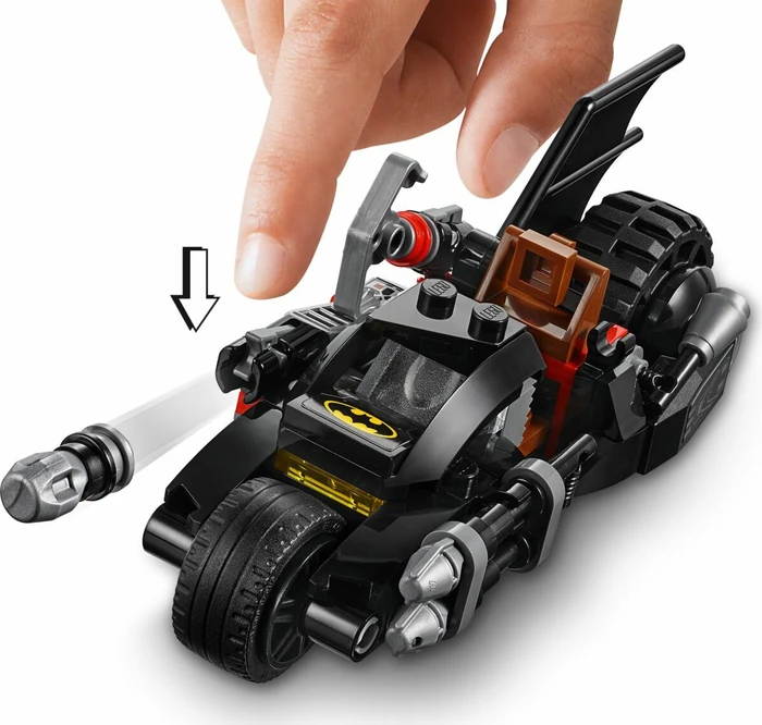 LEGO DC Universe Super Heroes - Batcycle-Duell mit Mr. Freeze