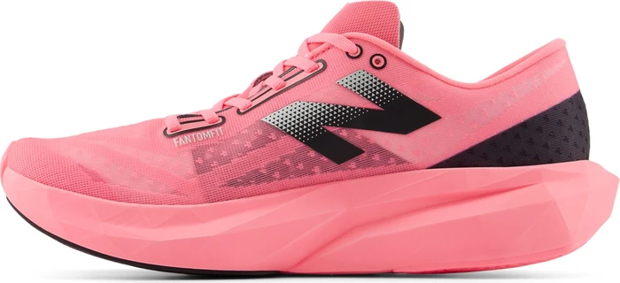 New Balance FuelCell Rebel v4 ultra pink/white/black (Herren)