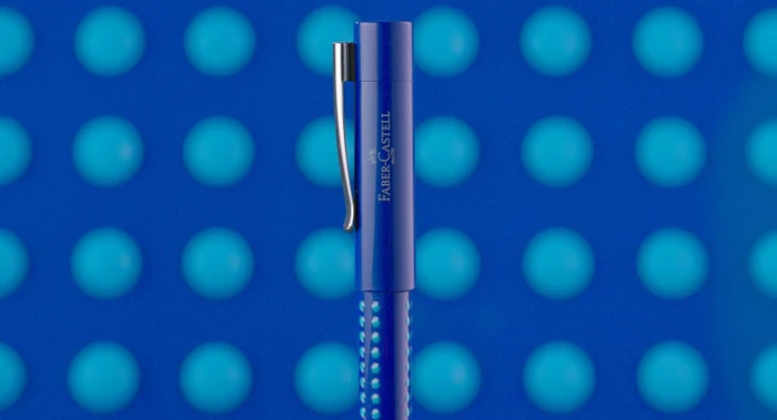 Faber-Castell Füller Grip 2011 blau, rechte Hand/linke Hand, breit