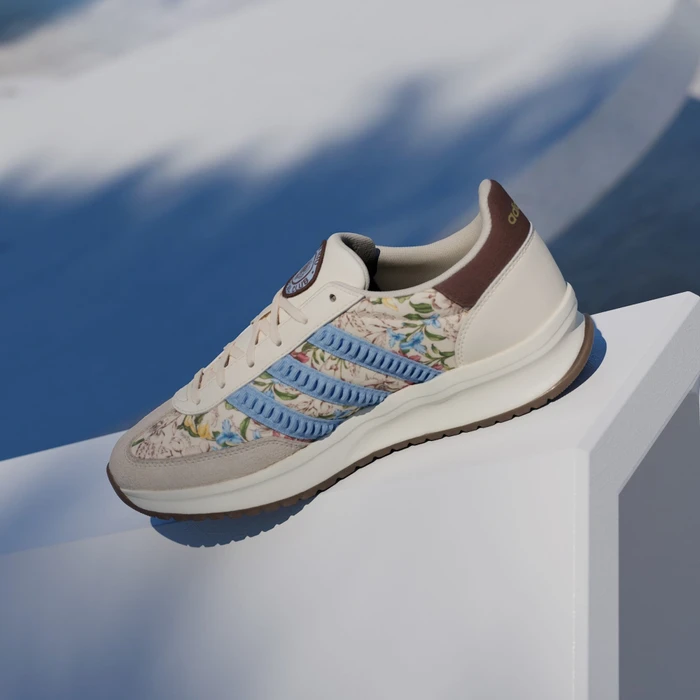 adidas Run 70s 2.0 ecru tint/clear sky/off white (Damen)