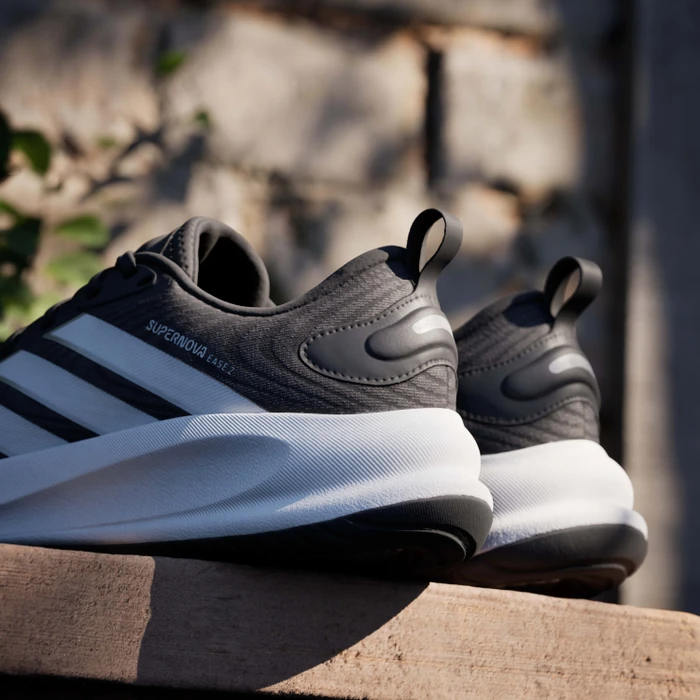 adidas Supernova Ease 2 core black/cloud white/carbon (Herren)