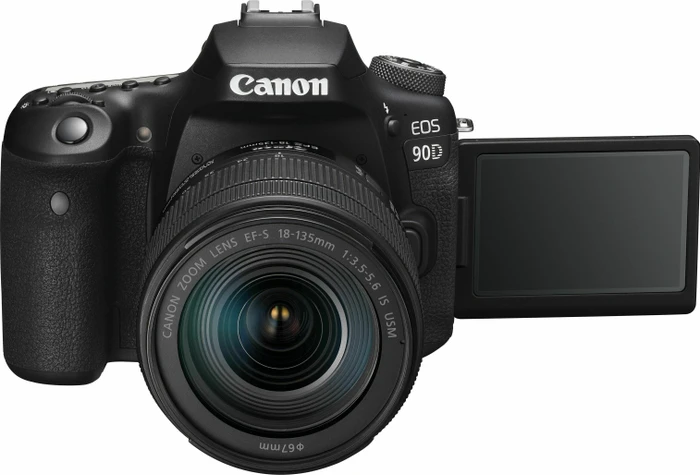 Canon EOS 90D mit Objektiv EF-S 18-135mm 3.5-5.6 IS USM