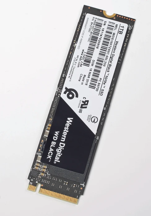 Western Digital WD_BLACK NVMe SSD 2018 1TB, M.2 2280 / M-Key / PCIe 3.0 x4