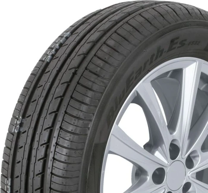 Yokohama BluEarth-ES ES32 145/65 R15 72H