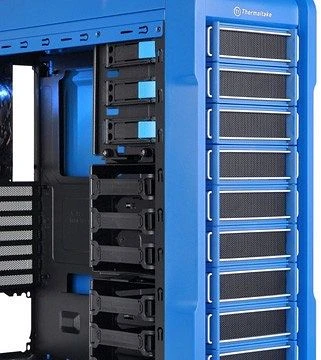Thermaltake Chaser A31 Thunder Edition, Acrylfenster