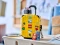 LEGO Gelber Reisekoffer Vorschaubild