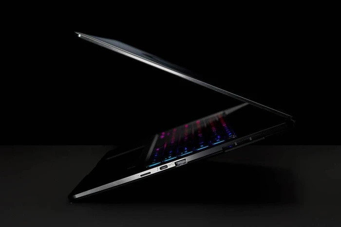 MSI Creator Z16 Hiroshi Fujiwara Limited Edition A11UE-412, Core i7-11800H, 16GB RAM, 1TB SSD, GeForce RTX 3060, DE