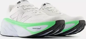 New Balance Fresh Foam X More v5 white/ice blue/electric jade (Damen)