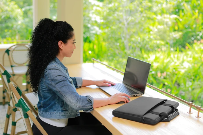 Dell EcoLoop Pro Schutzhülle 16", schwarz