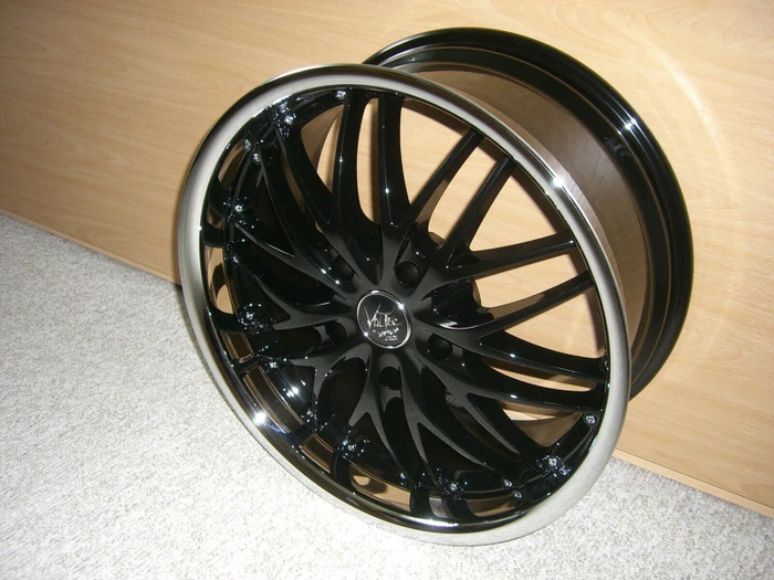 Barracuda Wheels Voltec T6 8.0x18 (verschiedene Modelle)