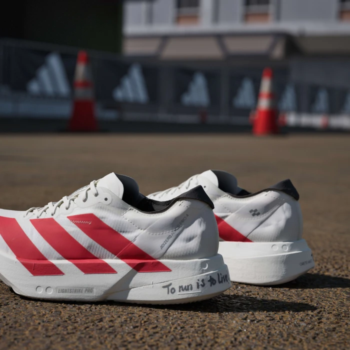adidas Adizero Adios Pro 4 off white/better scarlet/core black (Damen)
