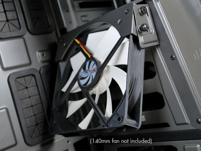 NZXT Phantom 820 Gunmetal, Acrylfenster