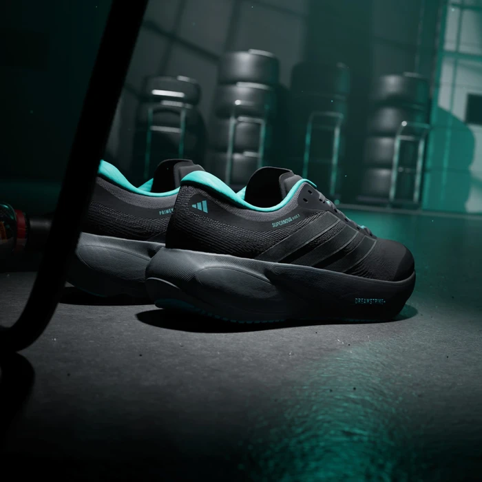 adidas Supernova Rise 3 Mercedes AMG Petronas F1 Team core black/silver metallic/semi mint rush (Herren)