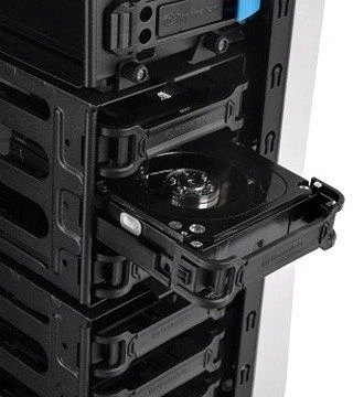 Thermaltake Chaser A31 Snow Edition, Acrylfenster