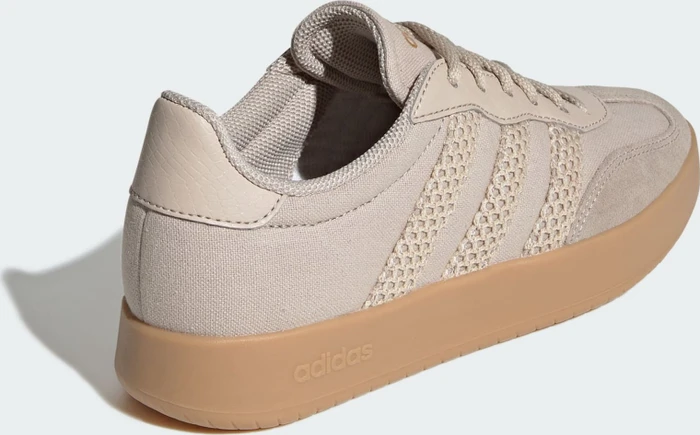 adidas Barreda wonder beige/gold metallic/gum (Damen)