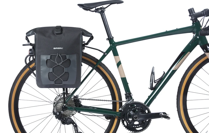 Basil Navigator Waterproof M Gepäcktasche schwarz