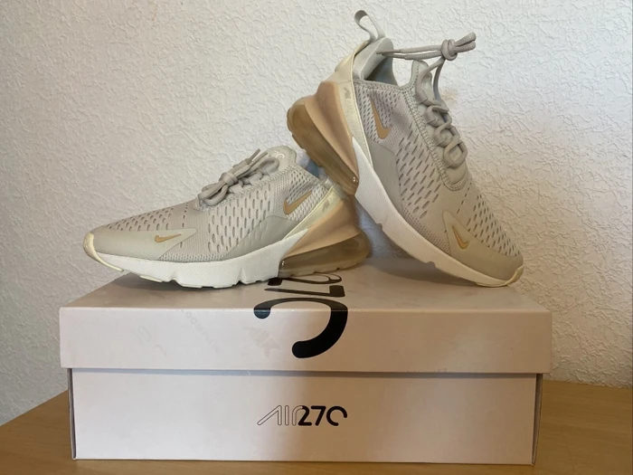 Nike Air Max 270 beige
