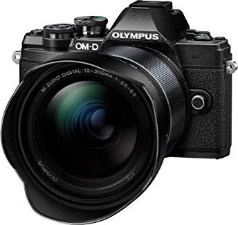 Olympus OM-D E-M10 Mark III schwarz mit Objektiv M.Zuiko digital ED 12-200mm 3.5-6.3