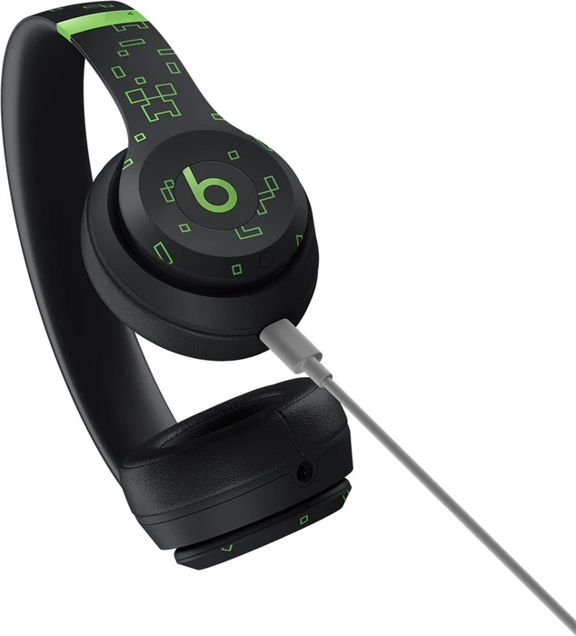 Apple Beats Solo 4 Minecraft Special Edition Charged Black