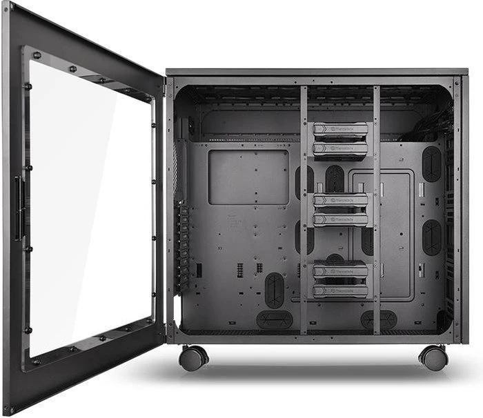 Thermaltake Core W200, Acrylfenster