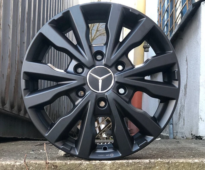 Platin Wheels P86 7.0x16 5/108 ET46 (verschiedene Farben)