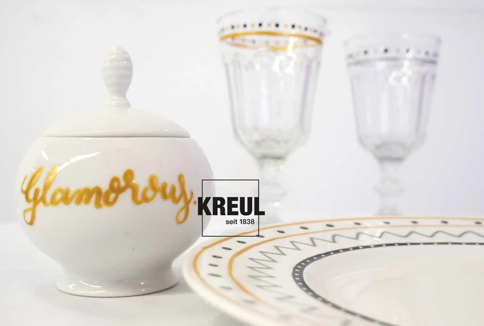 Kreul Glass & Porcelain Pen Classic Glamour medium 4 Farben/schwarz/silber/gold, 4er-Set, Kartonbox