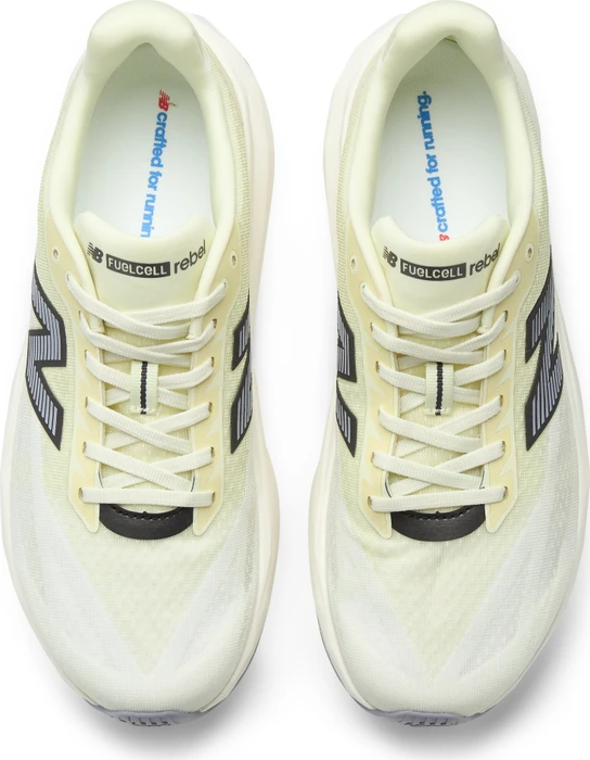 New Balance FuelCell Rebel v5 pistachio butter/digital mist (Herren)