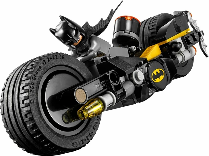LEGO DC Universe Super Heroes - Batman Batcycle-Verfolgungsjagd in Gotham City