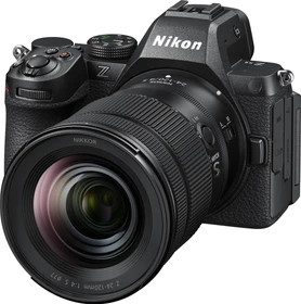 Nikon Z 5II mit Objektiv Z 24-120mm 4.0 S