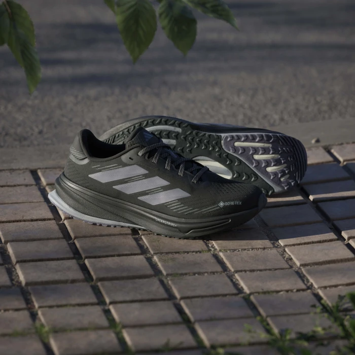 adidas Supernova Rise GTX core black/preloved violet/carbon (Damen)