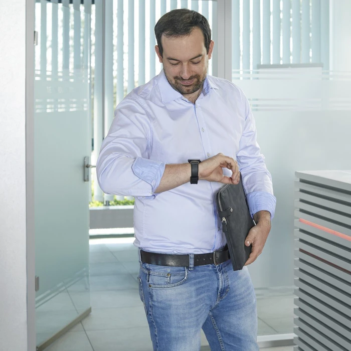 Hama Ersatzarmband Leder/Silikon 22mm für Fitbit Versa 3/Sense schwarz