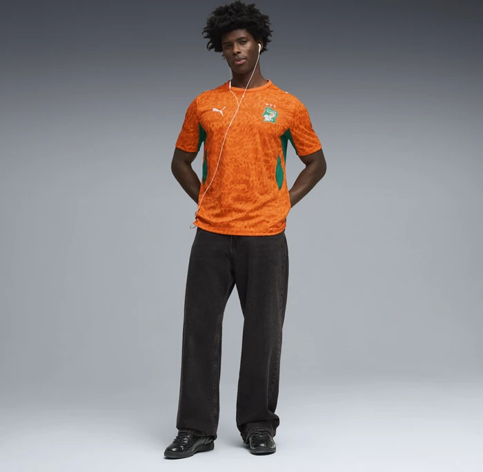 Puma FIFA WM 2026 Elfenbeinküste Heimtrikot kurzarm rickie orange/sport green (Herren)