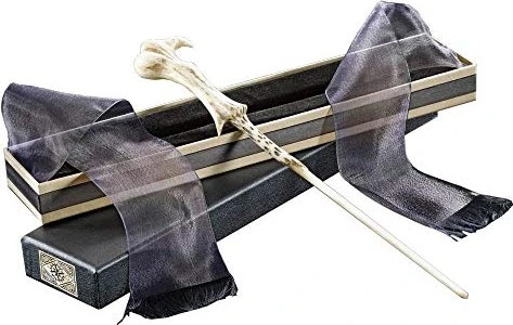 The Noble Collection Harry Potter Lord Voldemort's Wand in Ollivanders Box
