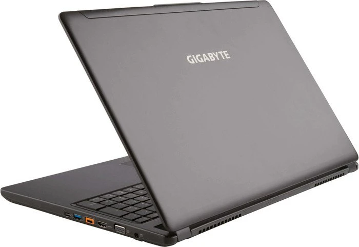 GIGABYTE P37W v5, Core i7-6700HQ, 8GB RAM, 1TB HDD, GeForce GTX 970M, DE