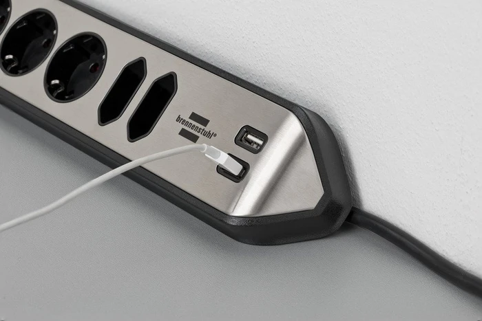 Brennenstuhl estilo Ecksteckdosenleiste, Tischsteckdose, 6-fach, 2x USB-A, 2m, silber/schwarz