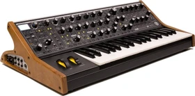 Moog Subsequent 37