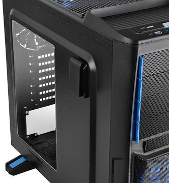 Thermaltake Chaser A41, Acrylfenster