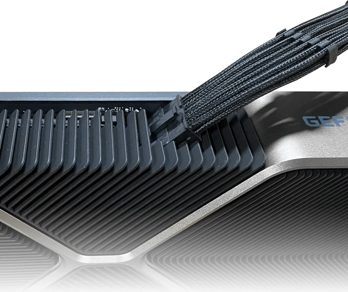EVGA PerFE 12 Kabel, 2x 8-Pin PCIe auf 1x 12-Pin Micro-Fit 3.0, Adapterkabel, 737mm
