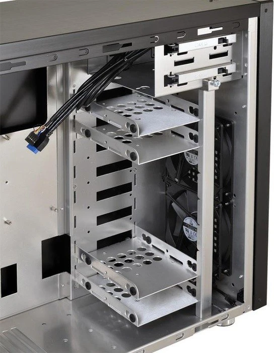 Lian Li PC-7NB schwarz