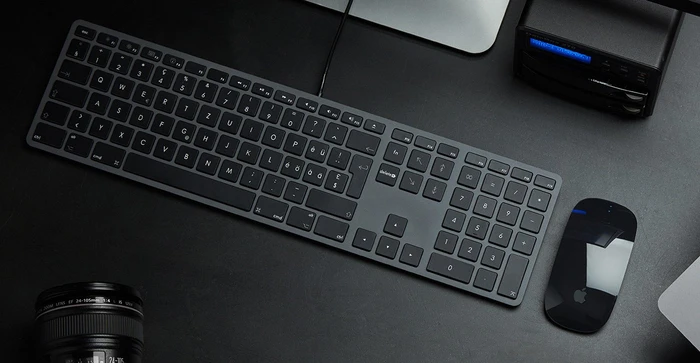 LMP Tastatur mit Zahlenblock für Mac, Space Gray, USB, UK