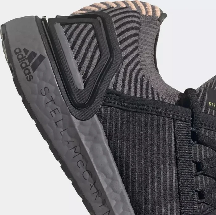 adidas Ultraboost 20 core black/granite/peach nougat smc (Damen)