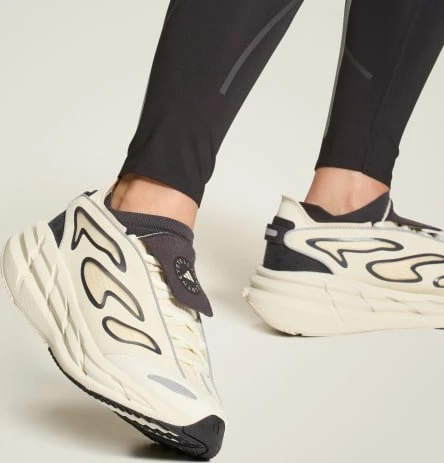 adidas by Stella McCartney Adistar almond milk-smc/utility black (Damen)