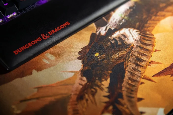 Konix Dungeons & Dragons XXL The Rise of Tiamat Mouse Pad, 900x465mm, Motiv schwarz/braun