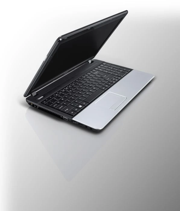 Acer TravelMate P2 TMP253-E-B9604G50Mnks, Pentium B960, 4GB RAM, 500GB HDD, DE
